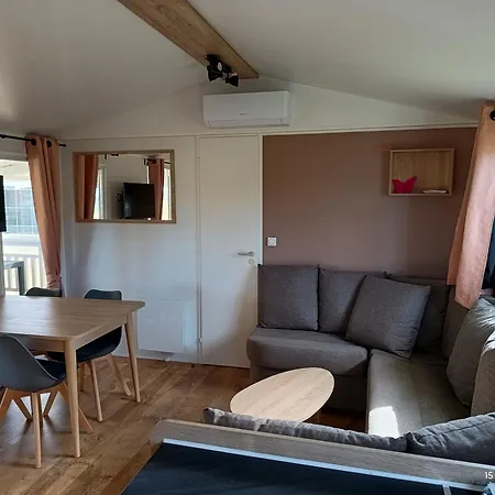 Les Sables Du Midi A Campsite *